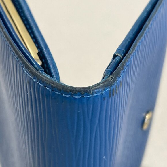 Louis Vuitton Toledo Blue Epi Leather Kisslock Wallet - Preowned - Picture 9 of 11
